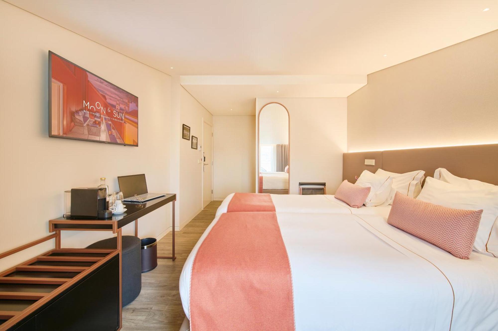 Hotel Moon&Sun Braga Bagian luar foto