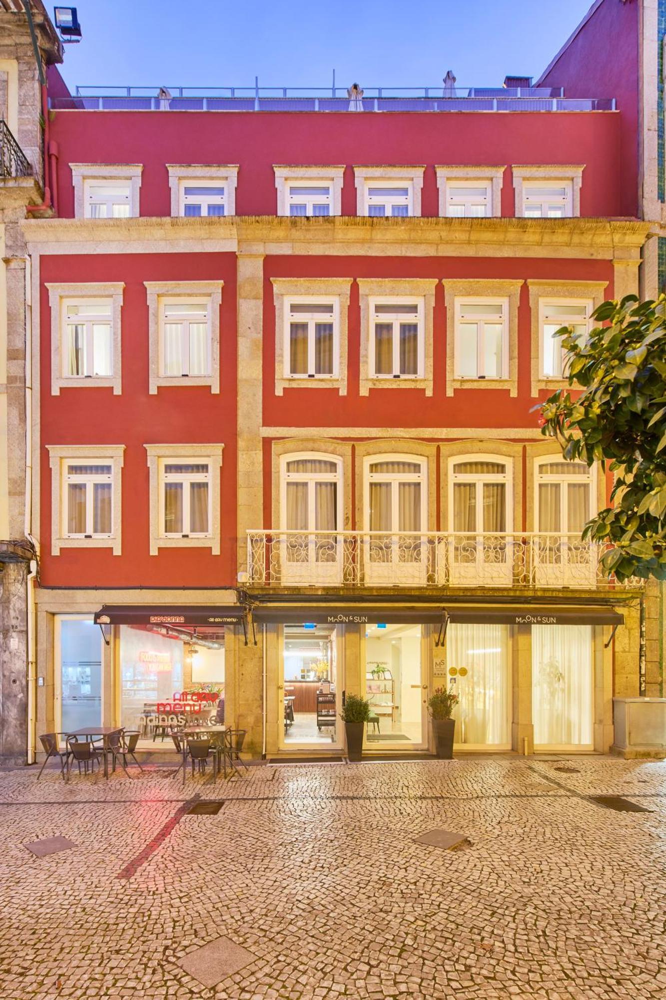Hotel Moon&Sun Braga Bagian luar foto