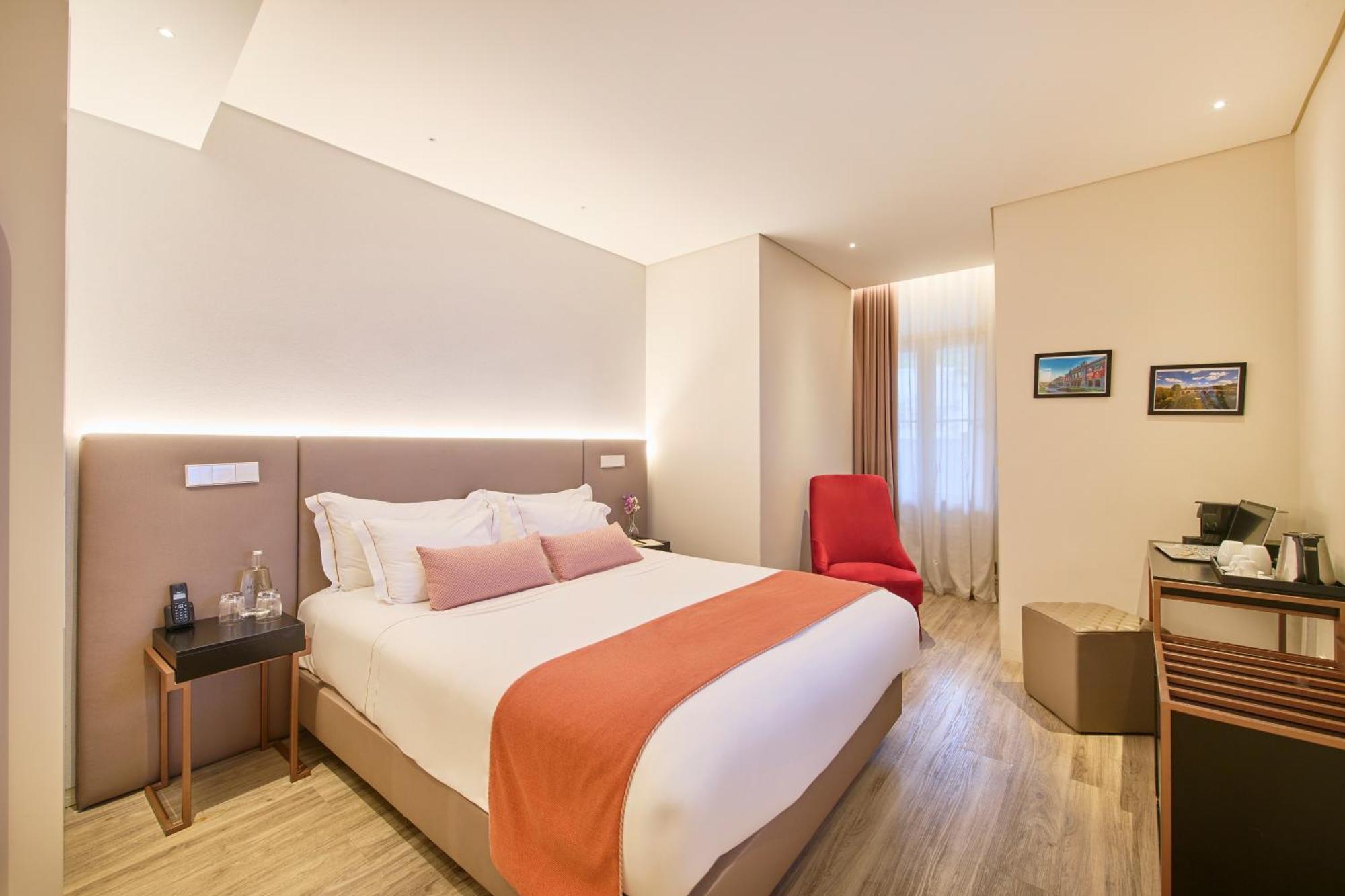 Hotel Moon&Sun Braga Bagian luar foto
