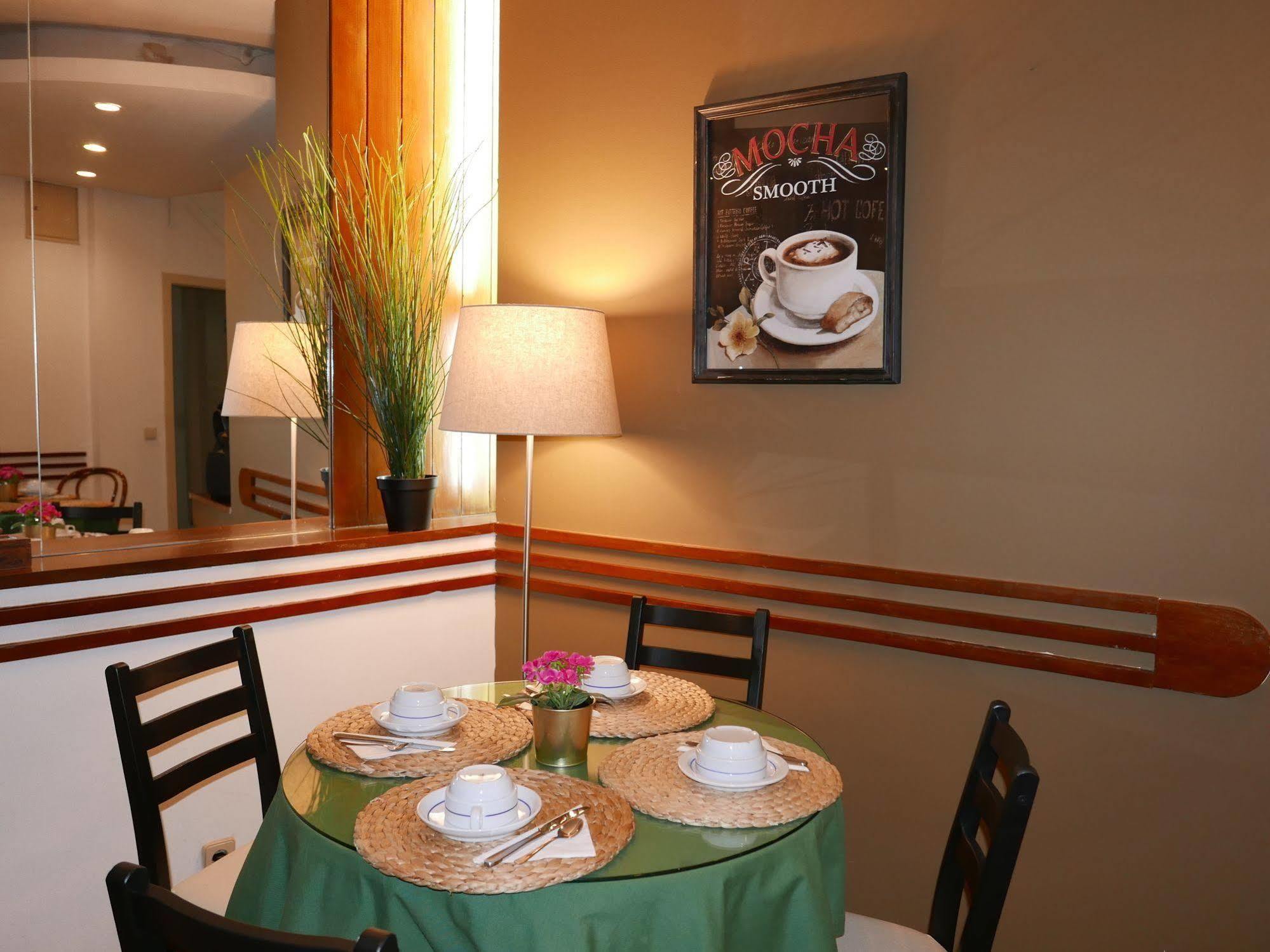 Hotel Moon&Sun Braga Bagian luar foto