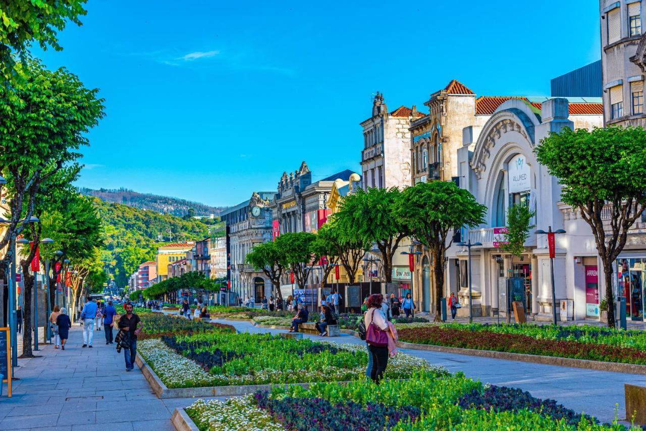 Hotel Moon&Sun Braga Bagian luar foto